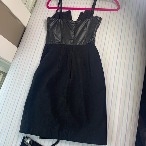 Guess LBD - Picture 2 of 3